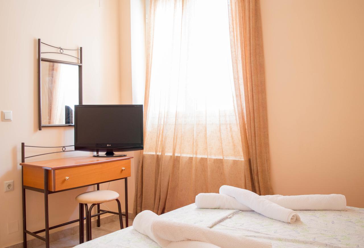 Manesi Apartments Boumboukas エクステリア 写真