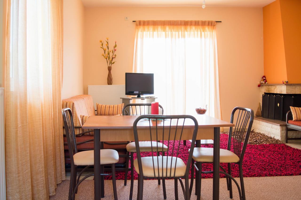 Manesi Apartments Boumboukas エクステリア 写真