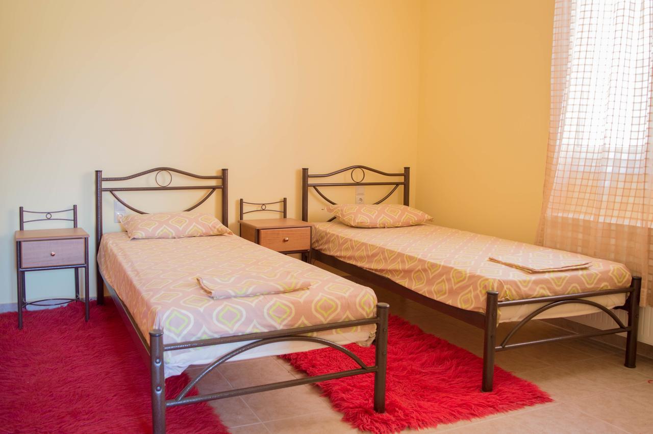 Manesi Apartments Boumboukas エクステリア 写真