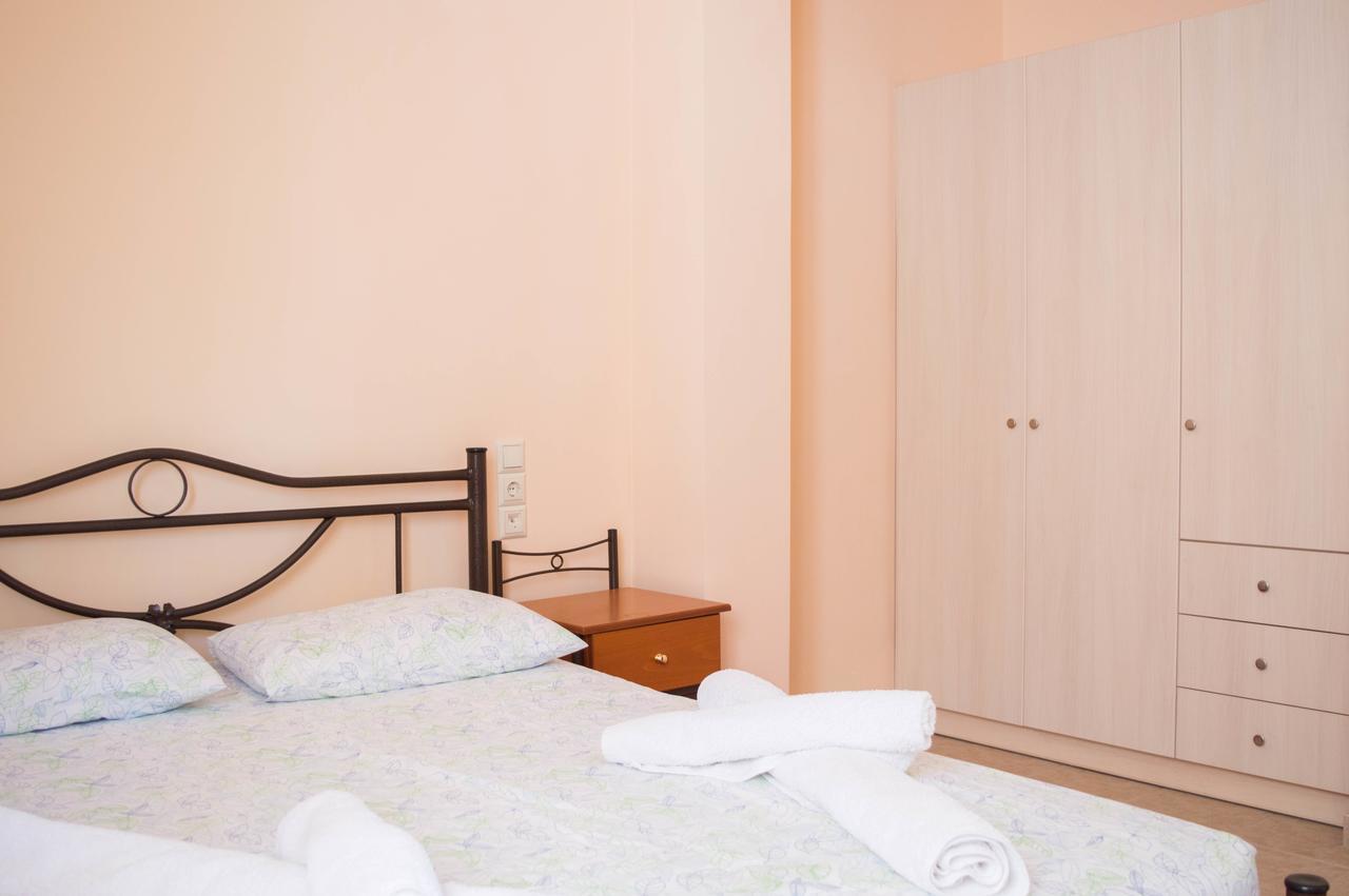 Manesi Apartments Boumboukas エクステリア 写真