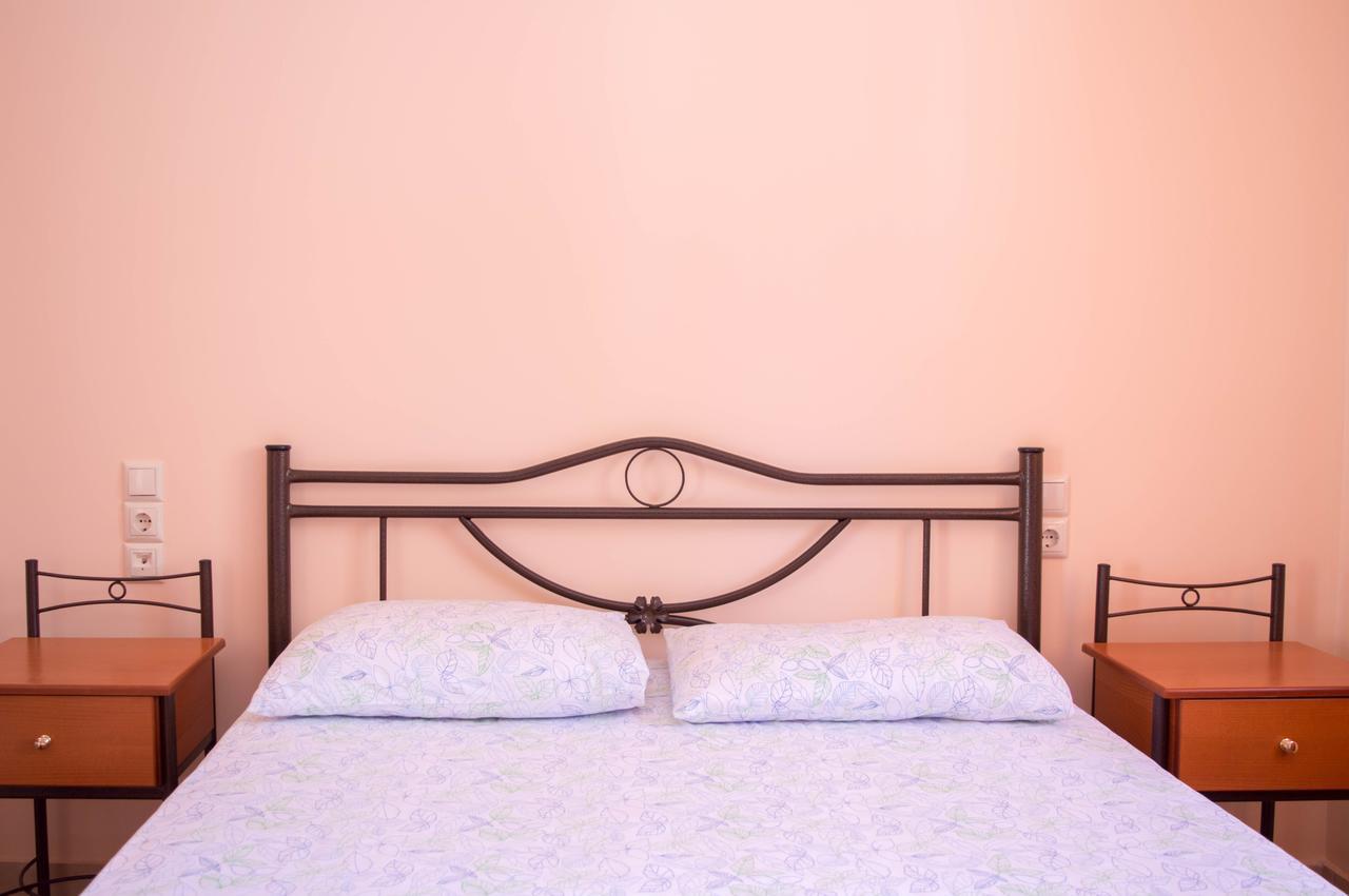Manesi Apartments Boumboukas エクステリア 写真