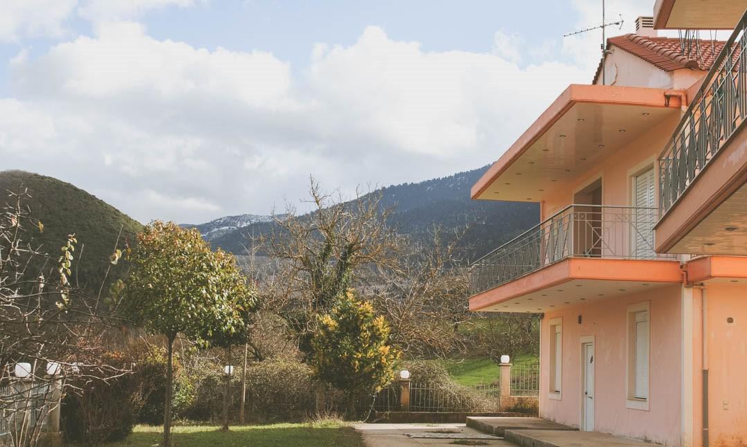 Manesi Apartments Boumboukas エクステリア 写真